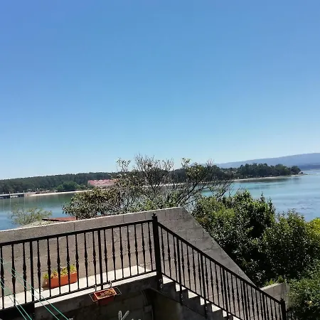 Vistas Al Mar E Isla De La Toja