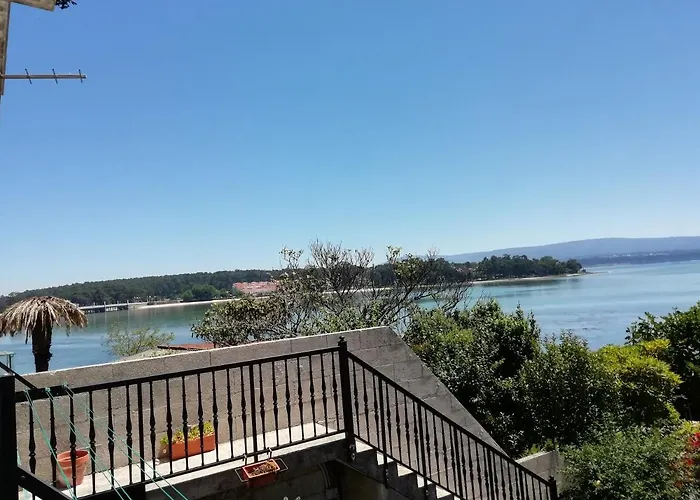 Vistas Al Mar E Isla De La Toja